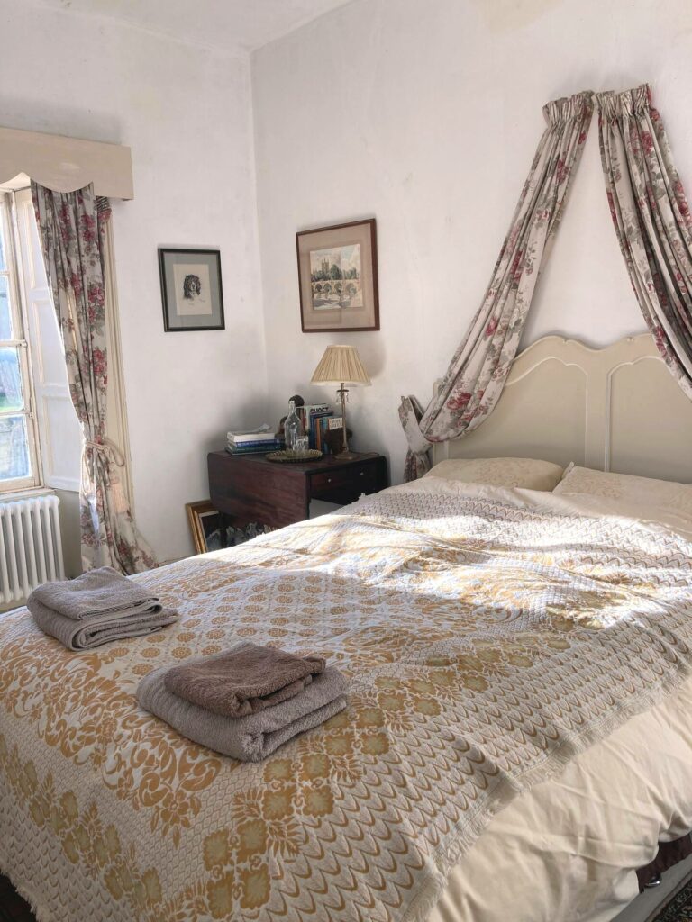 millpark-house-b&b-bedroom3 millpark house roscrea accommodation bedroom 3 near Cloughjordan House
